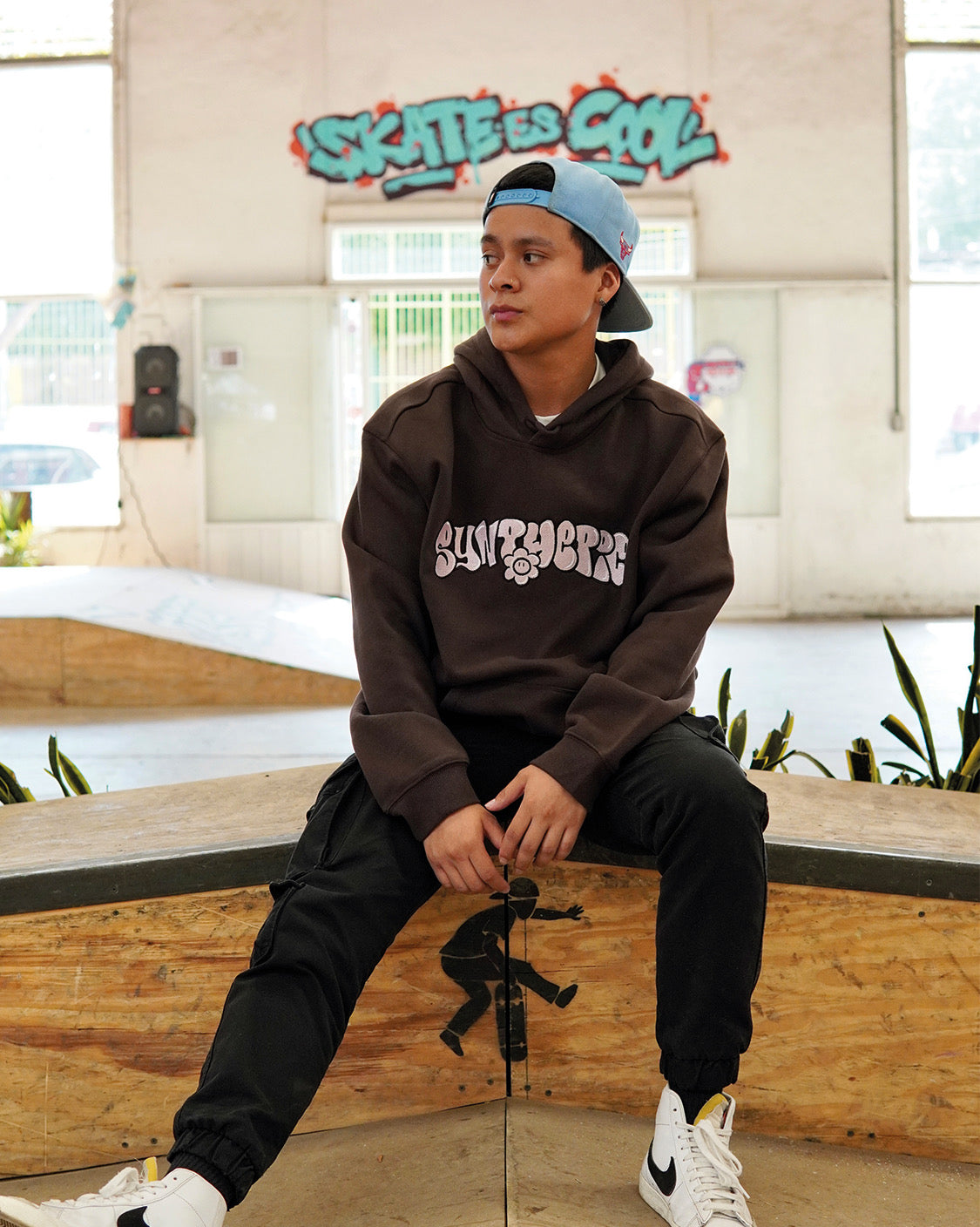 SYNTHETIC GRAFFITI LOGO HOODIE BROWN